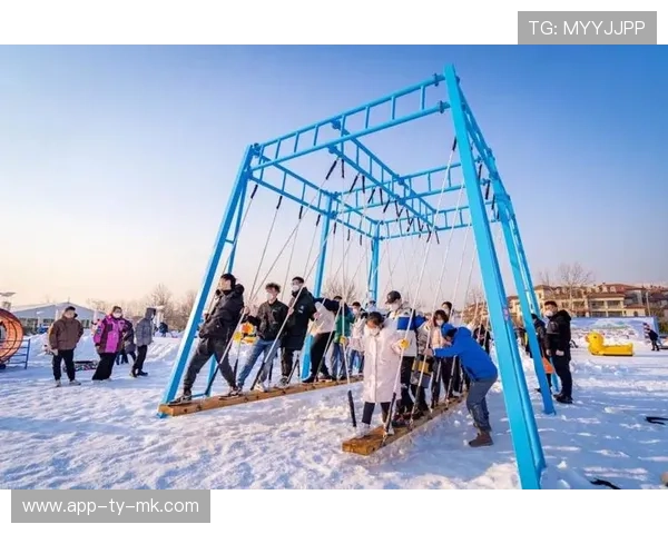 金石滩快乐雪世界借冬泳热度吸引游客超35万人次。